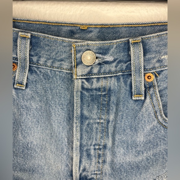 Levi's 501 Women’s Blue Distressed Jean Shorts High-Waisted - Picture 4 of 7